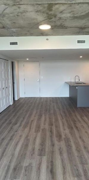 2 CH - 1 SDB - Terrebonne - $2,055 /mo - Photo 1