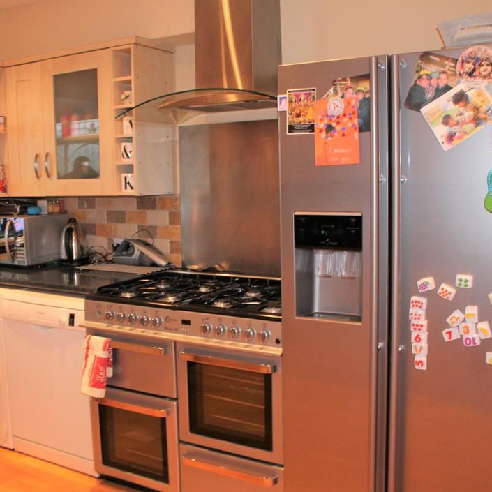 4 bedroom semi-detached house to rent - Photo 1