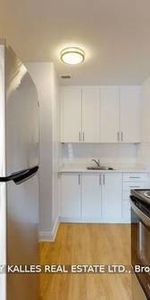 ONE MONTH RENT FREE! Recent renovations spacious layout affordable! - Photo 3