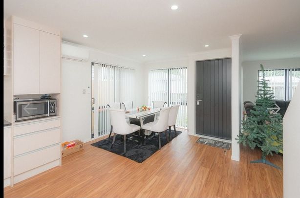 So Central, So convenient - Photo 1