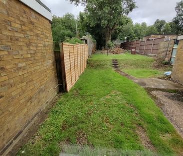 3 bedroom House - Honeysuckle Gardens, Hatfield - Photo 5