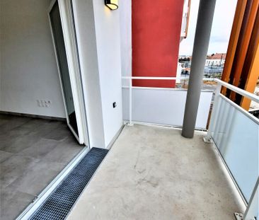 Location Appartement 2 pièces 44m² NIMES 30000 - Photo 4