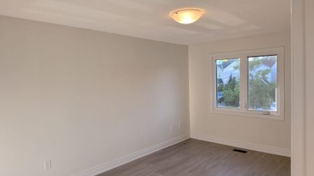 For Lease - 4 Malabar Crescent, Brampton, Ontario - Photo 4