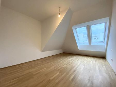 Klimatisierte DG-Wohnung mit 12m² Terrasse (Koloniestraße)! - Photo 5