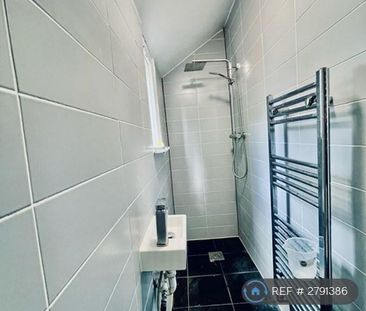 1 bedroom in a house share to rent - Photo 6