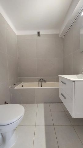 Location Appartement 1 pièce 34m² CANNES 06400 - Photo 4