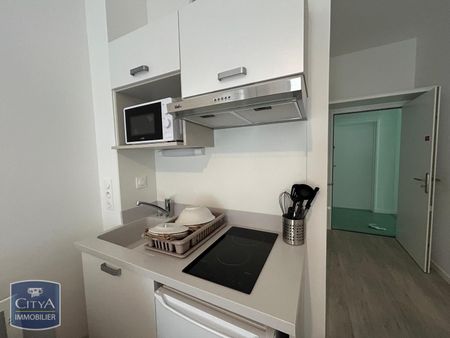 Location Appartement 1 pièce 18m² LA ROCHELLE 17000 - Photo 2