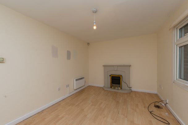 BAWN DRIVE LEEDS LS12 5QH - Photo 1