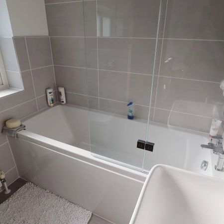 Room in a Shared House, Stratford Terrace, LS11 - Photo 4