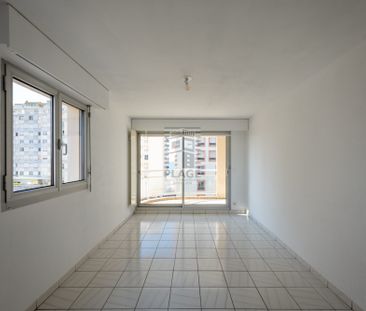 Location Appartement 2 pièces 43m² LES SABLES D OLONNE 85100 - Photo 1