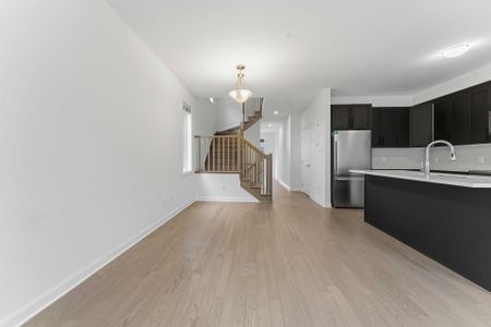 For Lease - 423 Silicon Way, Kanata, Ontario - Photo 2