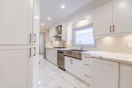 For Lease - 330 Sammon Avenue, Toronto, Ontario - Photo 2