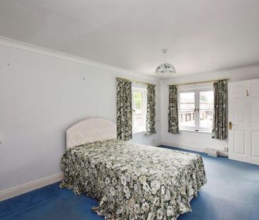 2 bedroom retirement property to rent - Photo 2