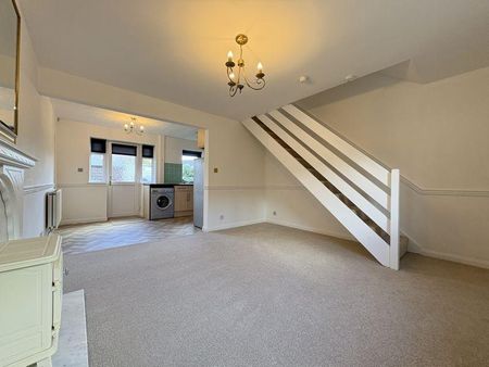 2 bedroom terraced house to rent - Photo 2