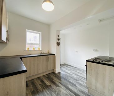 2 bedroom House To Let - Photo 4