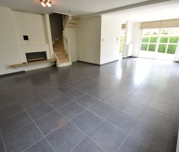 Mooi onderhouden koppelvilla, gelegen aan de rand van Knokke - Photo 3