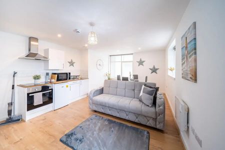 2 Bed Flat, Rivermill Court, LS5 - Photo 2