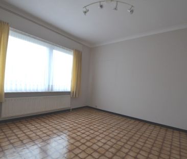 Te huur: Ruime woning met tuin en dubbele garage - Photo 4