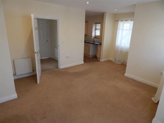 Parsons Road, Redditch - Photo 1