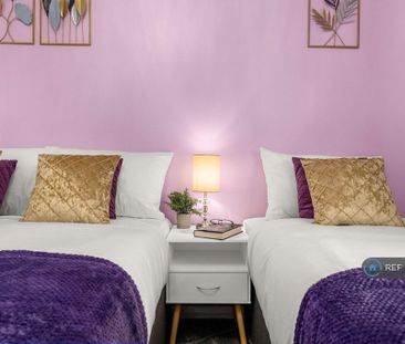 3 bedroom semi-detached house to rent - Photo 6