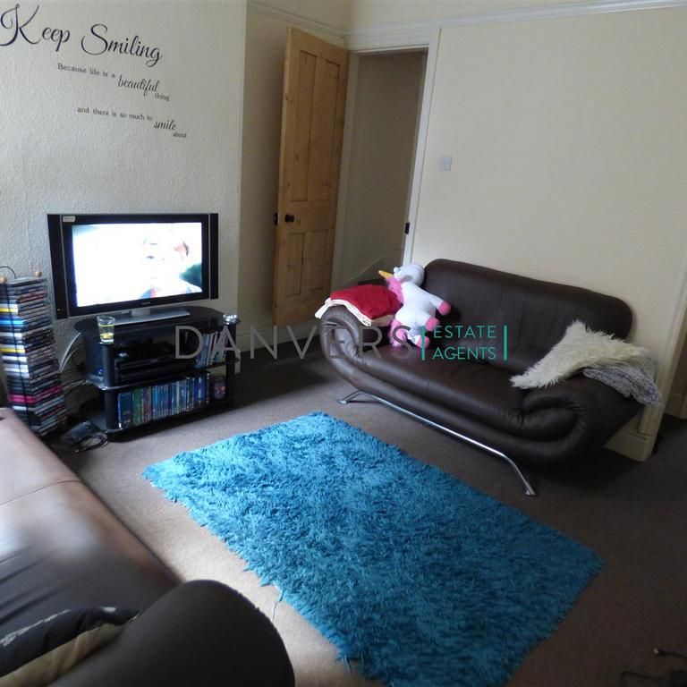 3 bedroom terraced house to rent - Photo 1