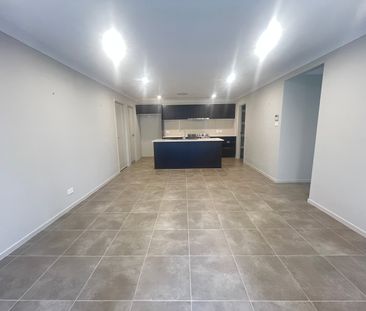 Modern Double Storey Home! - Photo 6