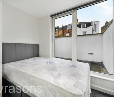 4 bedroom apartment to rent - Photo 5