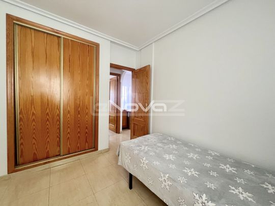 Two-bedroom apartment on Calle Maldonado in Torrevi - Foto 1