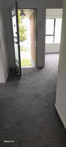 HOUSE FOR RENT IN MT ROSKILL - Photo 3