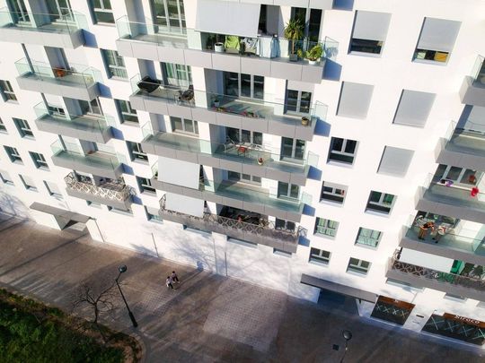 3 room luxury penthouse for rent in Valencia, Spain - Photo 1