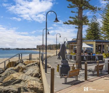 Beachside Location - Stylish Furnished Unit - Photo 4