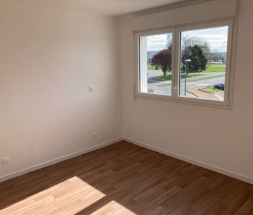 Location Appartement 2 pièces 43m² MONDEVILLE 14120 - Photo 1