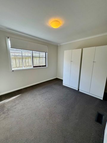 Spacious Home for Rent – 17 Tainton Road, Burwood East - Photo 4