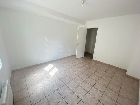 Location Appartement 2 pièces 42m² - Photo 5