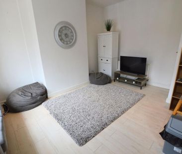 5 bedroom terraced house to rent - Photo 1