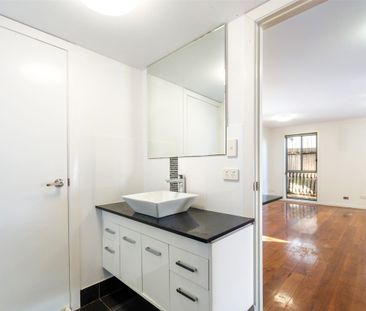 1/3 Fourth Avenue, Labrador QLD 4215 - Apartment For Rent | Domain - Photo 2