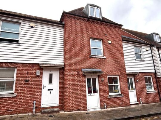 3 bedroom terraced house to rent - Photo 1