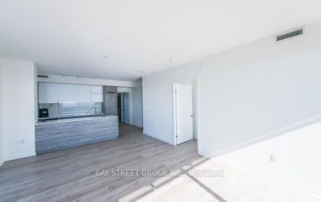 138 Downes Street #5809 - Photo 3