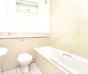 4 bedroom end of terrace house to rent - Photo 4
