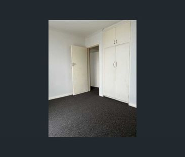 4/2 Allard Street, Brunswick West, Vic 3055 - Photo 2