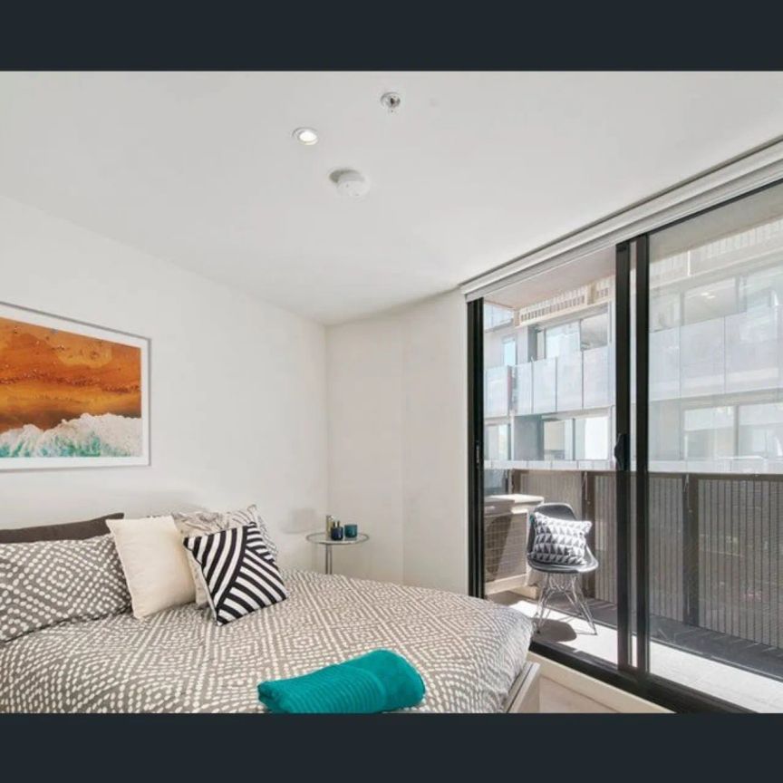 604/243 Franklin Street, Melbourne. - Photo 1