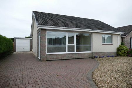 2 bedroom bungalow to rent - Photo 2