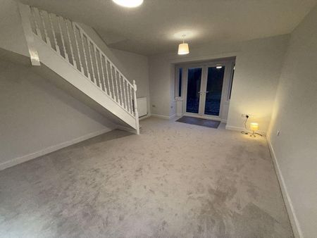 2 bedroom terraced house to rent - Photo 2