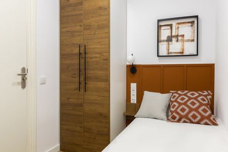 Carrer de Muntaner, Barcelona, Catalonia 08021 - Photo 2