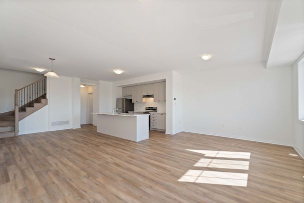 For Lease - 12 Feather Road, Welland, Ontario - Photo 1