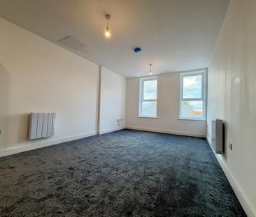 3 bedroom flat to rent - Photo 1