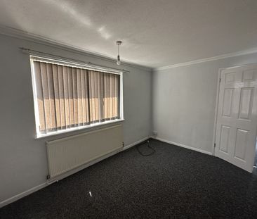 Lansbury Place, Rotherham, S62 - Photo 4