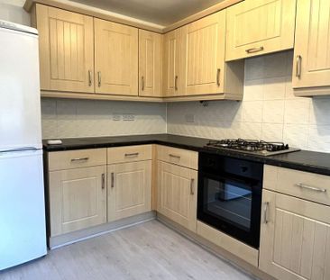 3 bedroom terraced house to rent - Photo 6