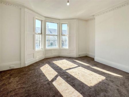 3 bedroom end of terrace house to rent - Photo 2