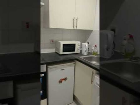 1 Bed Flat, Stockport Road, M13 - Photo 4